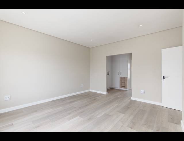 4 BEDROOM FREEHOLD FOR SALE IN SANDOWN